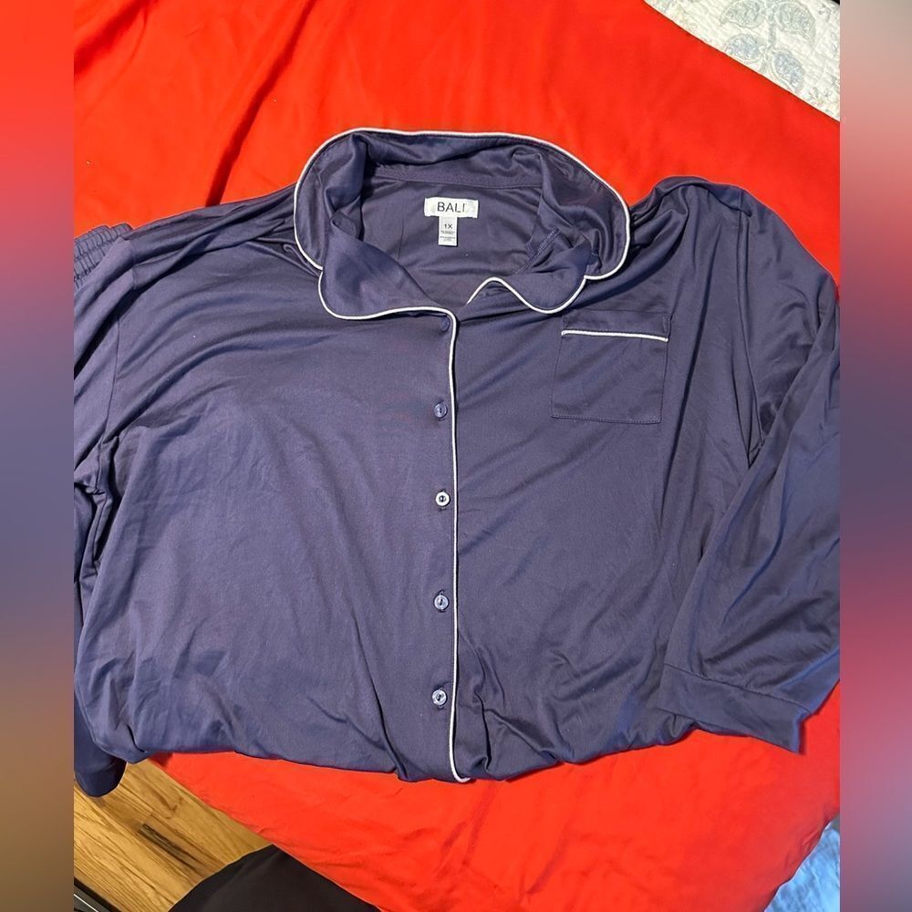Bali EUC 1x Pajamas - Picture 1 of 4